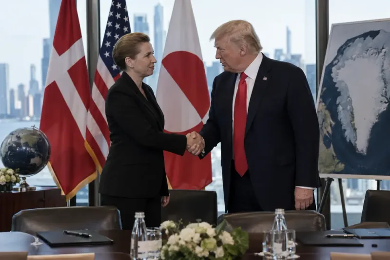 Mette Frederiksen möter Donald Trump inför Grönlandsavtal