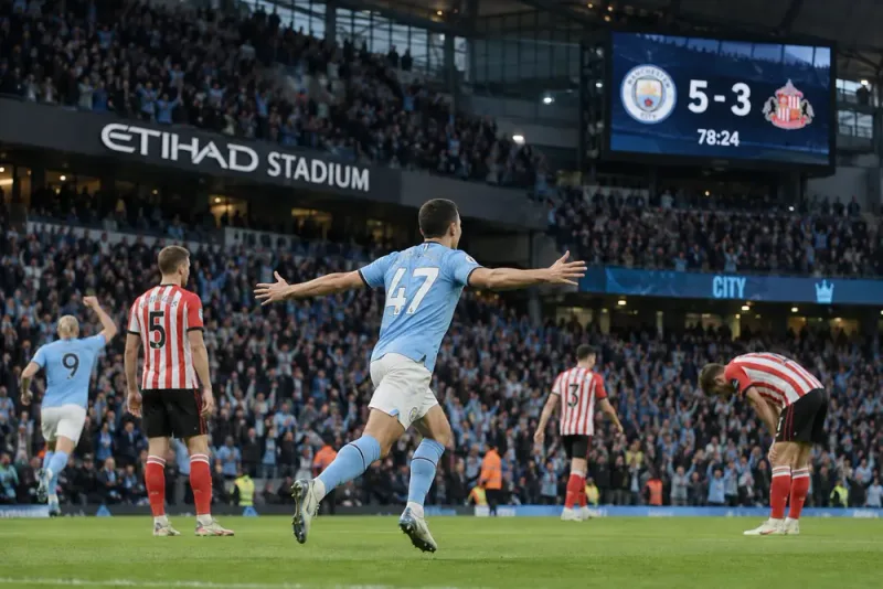 Manchester City tar serieledningen efter åttamålsdrama