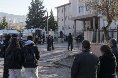 Elva elever skadade i skolskjutning i Turkiet