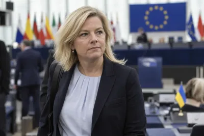 Karin Karlsbro stannar i EU-parlamentet