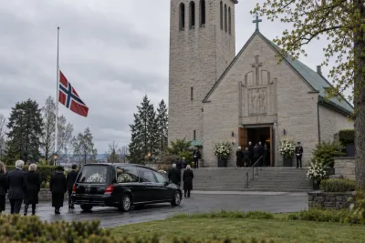 Prinsessan Astrid begravs efter sista tiden på sjukhus