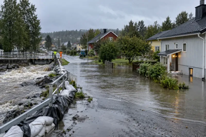 Flera översvämningsskydd återstår efter skyfallen i Boden