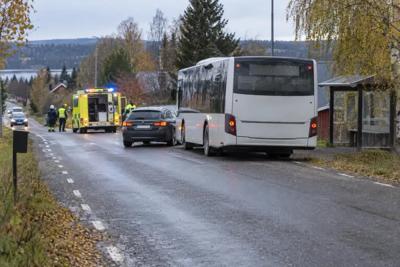 Barn påkört vid busshållplats – tidigare varningar om vägsträckan