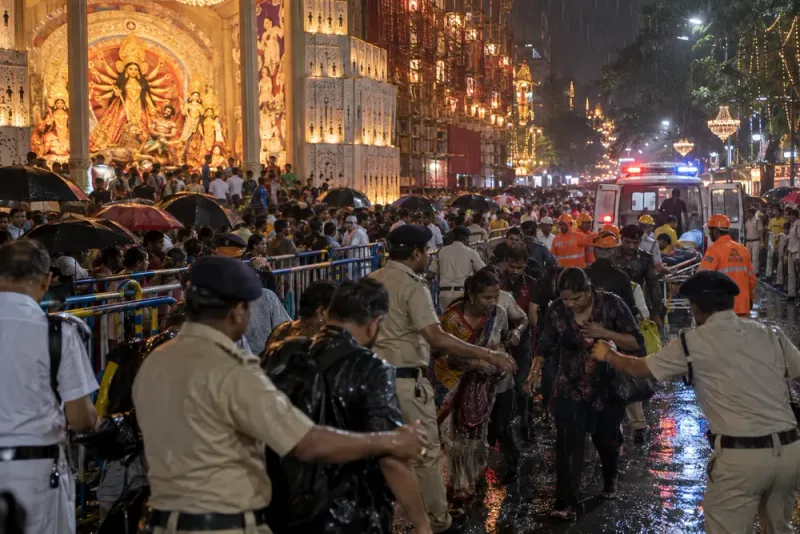 17 döda i trängsel vid hinduisk festival i Indien