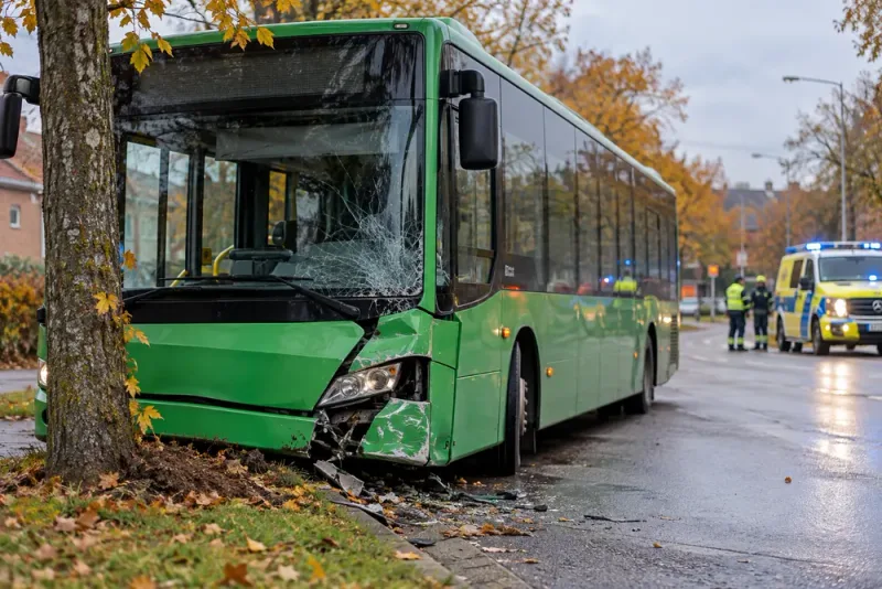 16 dödsolyckor bland över 1 300 bussolyckor i Skåne