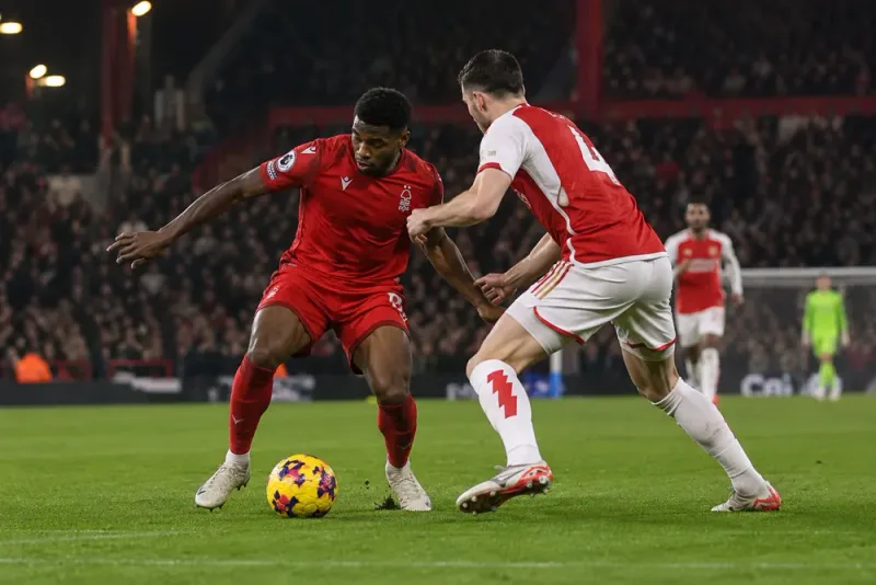 Arsenal jagar tredje raka segern mot Nottingham Forest