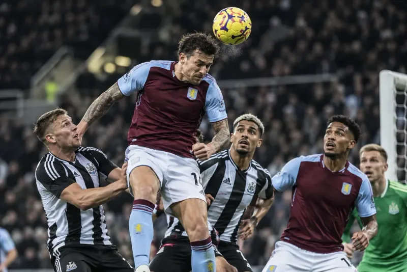 Victor Lindelöf hyllas stort efter Villas seger