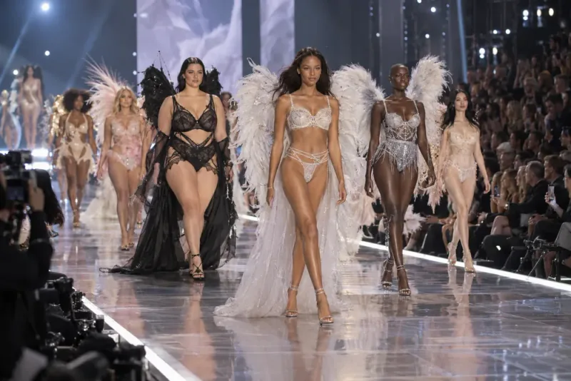 Victoria’s Secret modevisning väcker frågor om kvinnors villkor