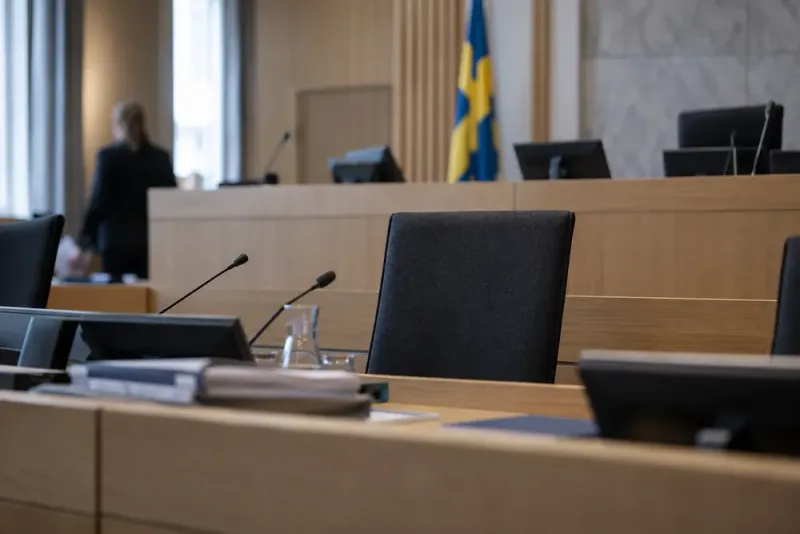 Stuart Ward avsätts som nämndeman efter kontroversiella inlägg