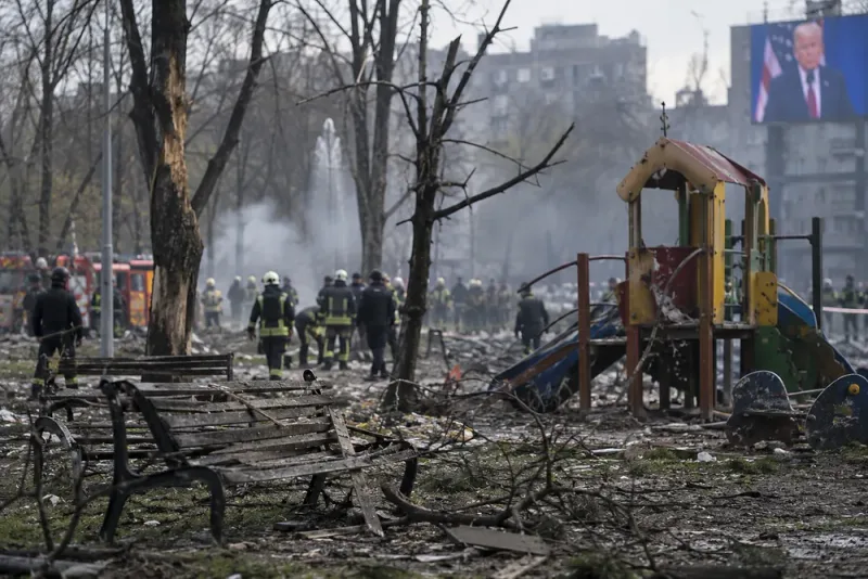 Donald Trump tonar ned ryska attacker mot Ukraina