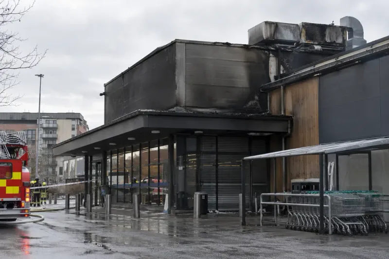 Coop stängs i minst tre veckor efter branden