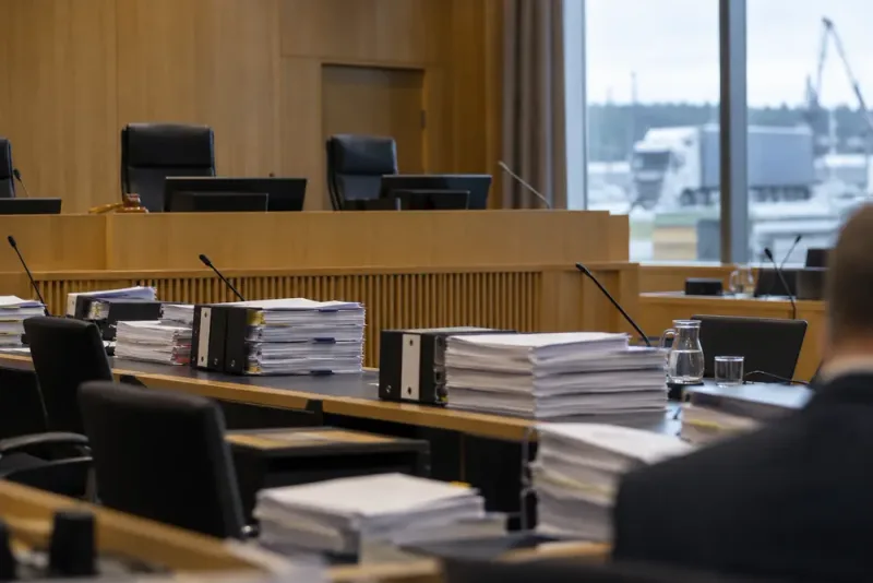 Fem nekar till brott i BDX-målet om 90 miljoner