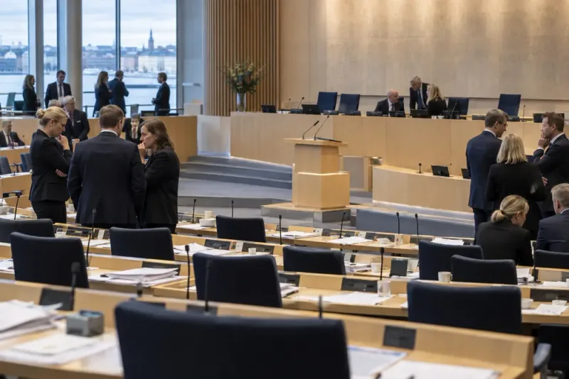 Region Stockholms styre försenas efter konflikt mellan partierna