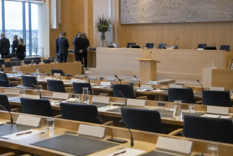 Regionfullmäktiges möte stoppas – Moderaterna kritiserar beslutet