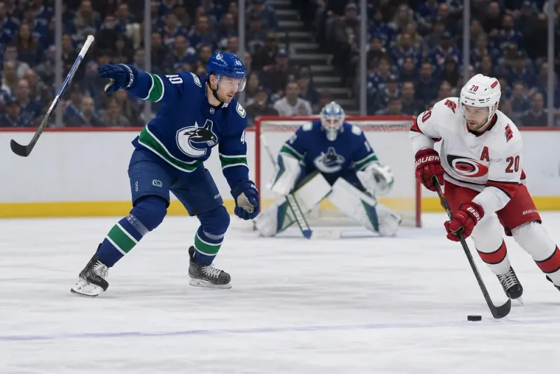 Elias Pettersson självkritisk efter kastad klubba