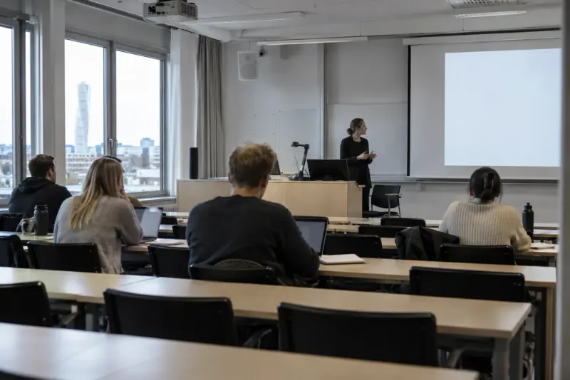 Lärarstudenter larmar om få undervisningstimmar i Malmö