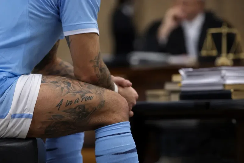 Kyle Walkers tatuering hotas av Citys dom