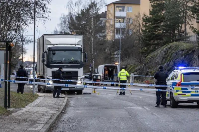 Lastbilsförare gripen efter dödlig påkörning i Bandhagen