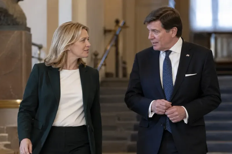 Elisabeth Thand Ringqvist redovisar regeringssamtal för Andreas Norlén