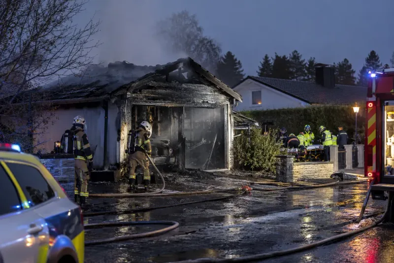 Flera skadade vid garagebrand – polisen utreder brott