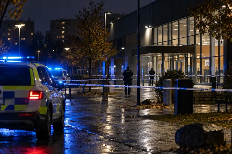 14-årig flicka anhållen – fyra pojkar häktade i mordutredning