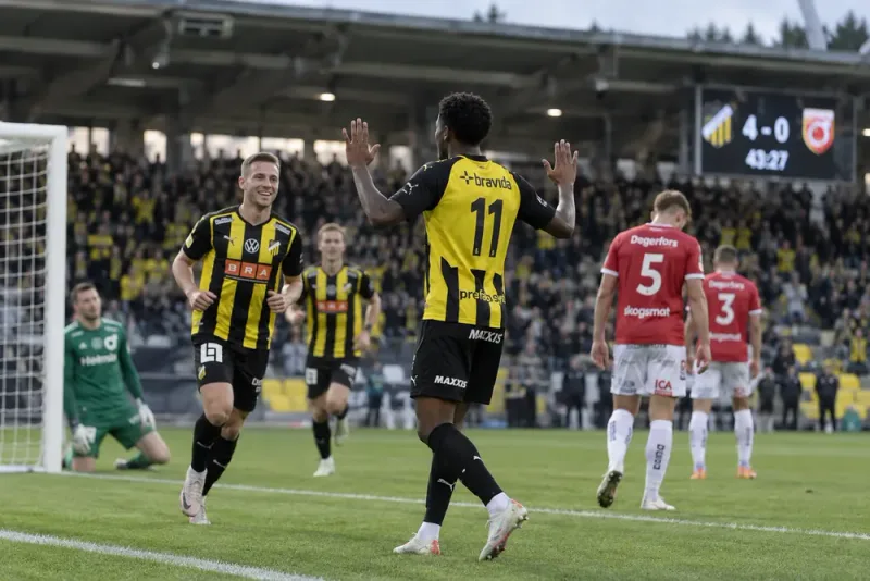 BK Häcken tog fyramålsledning före paus