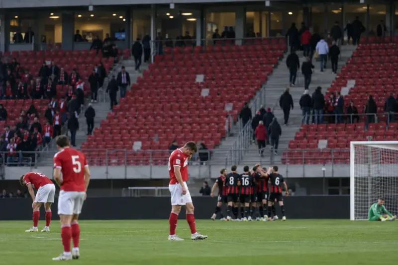 Kalmar FF föll tungt inför protesterande supportrar