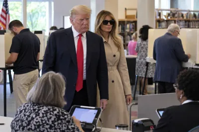 Donald Trump röstade i Florida inför avgörande kongressval