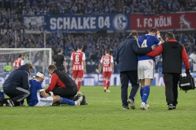 Två Schalkespelare till sjukhus efter otäck kollision