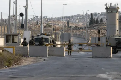 Israel stänger gränsövergångar efter dödlig attack på soldater