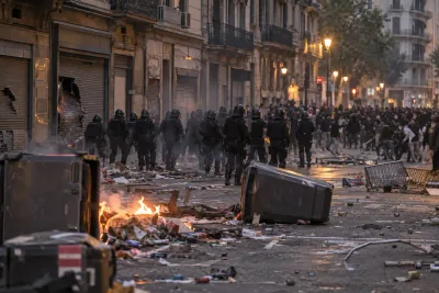 128 gripna efter plundring och omfattande våld i Barcelona