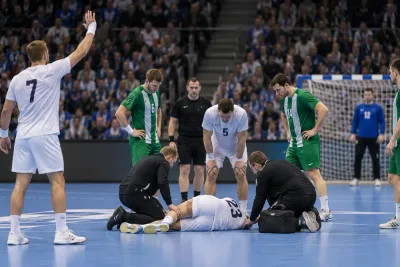 Niclas Ekberg skadad i Ystads seger mot Hammarby