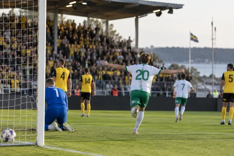 Hammarby närmar sig Sirius efter segern mot Mjällby