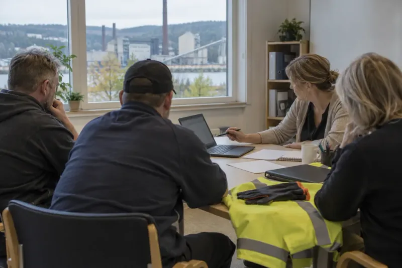 Zeproanställda söker nya yrken – utbildningsstöd begränsar möjligheterna