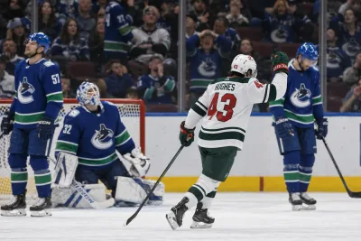 Quinn Hughes historisk när Vancouver föll igen