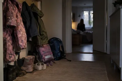 Mamma döms till tre års fängelse för barnmisshandel