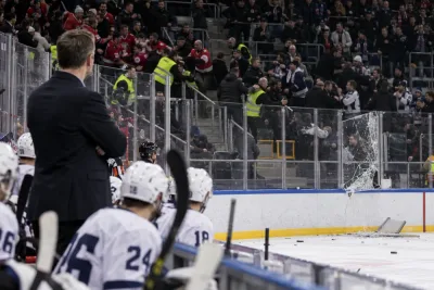 Roger Rönnberg mitt i våldsamt supporterbråk i Schweiz