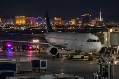 Dante Milne gripen efter misstänkt kapningshot på United Airlines