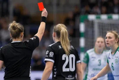 Ella Isgren utvisad efter omdiskuterad situation mot Skuru