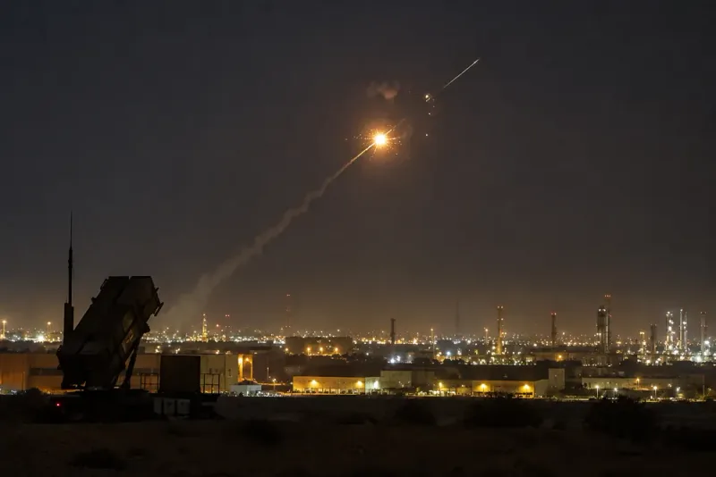 Saudiarabien skjuter ned ballistisk robot efter nya angrepp