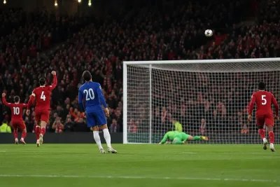 Wesley Fofanas straffmiss skickade Liverpool till kvartsfinal