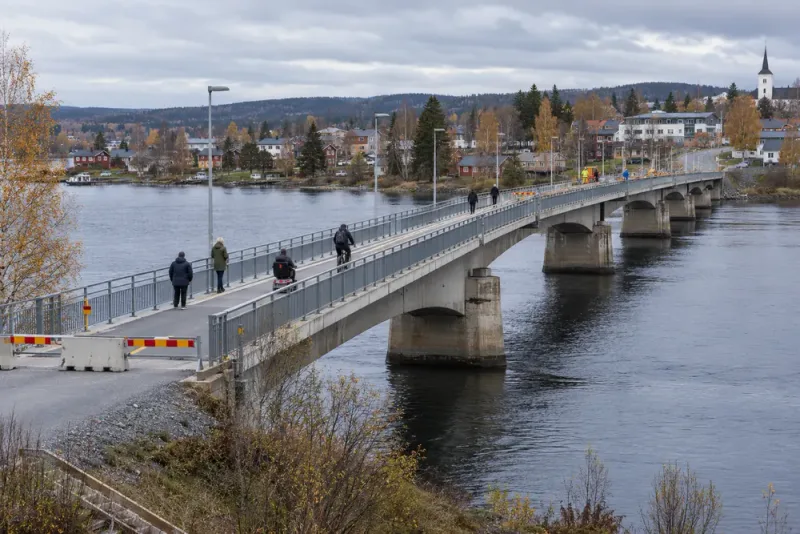 Skadade Strömsundsbron öppnas – biltrafiken får vänta till januari
