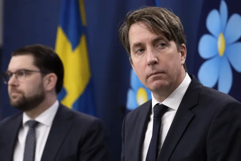 Ulf Hansen hotar lämna SD om Richard Jomshof utesluts