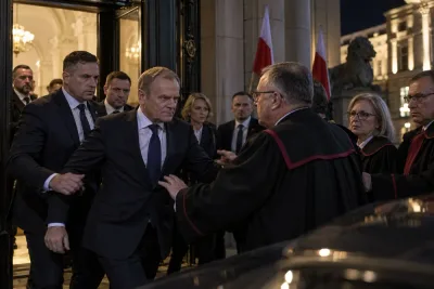 Polens president i fysisk konfrontation under domstolskris