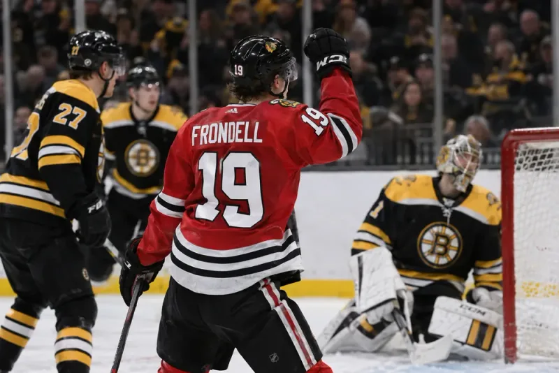 Anton Frondell tvåmålsskytt när Chicago föll